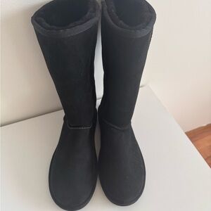 Black Real Sheepskin Mid Calf Women’s Winter Boots Size 9